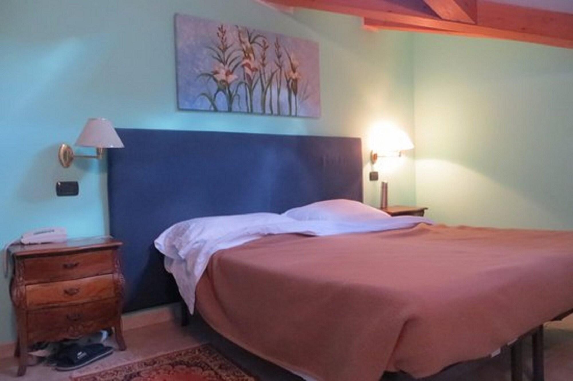 Lion Hotel 3*